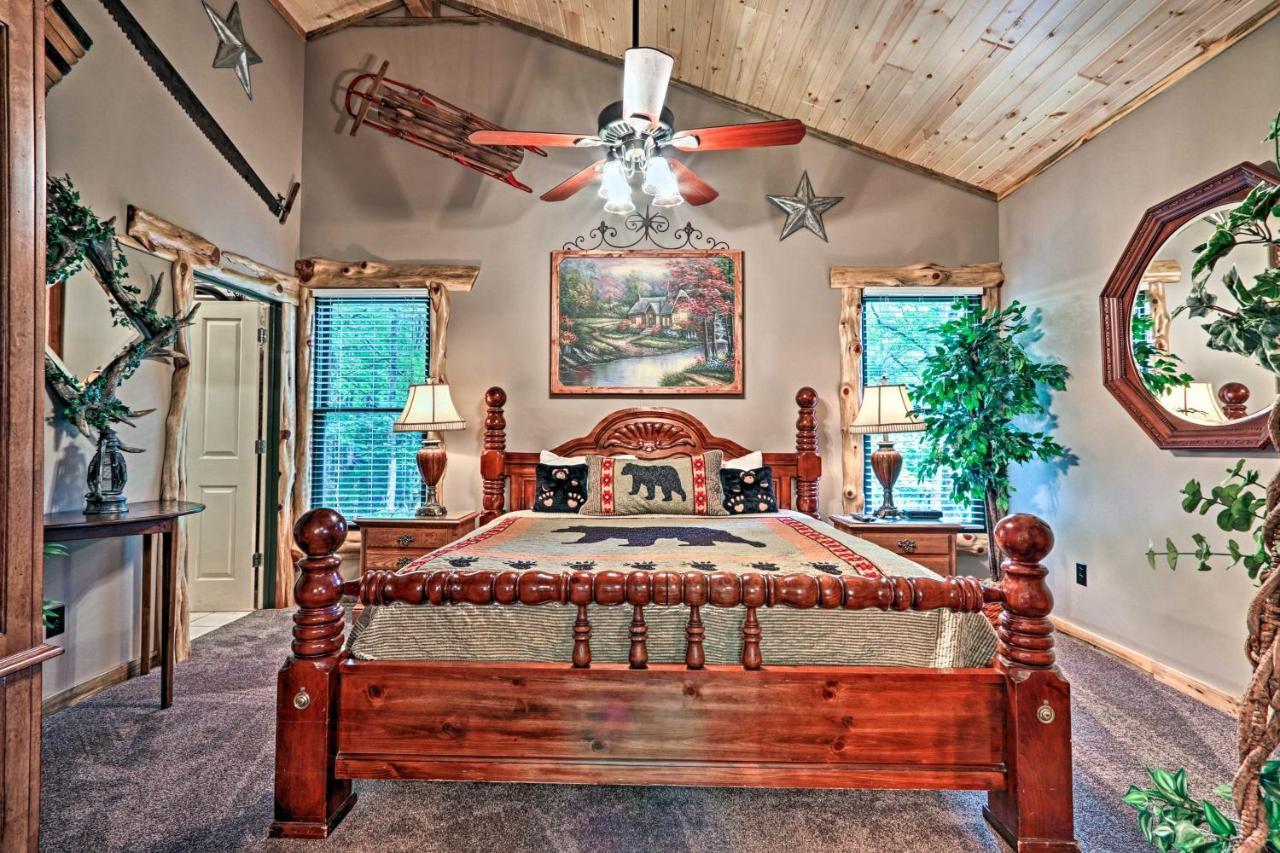 Eclectic Cabin With Hot Tub 1 Mi To Ober Гатлінбург Екстер'єр фото